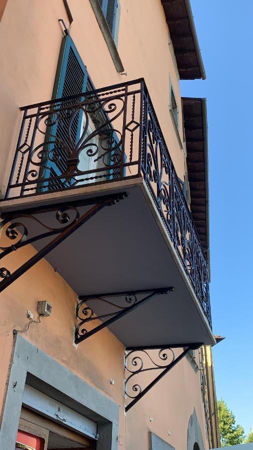 Appartamento Casa Robina Barga Esterno foto