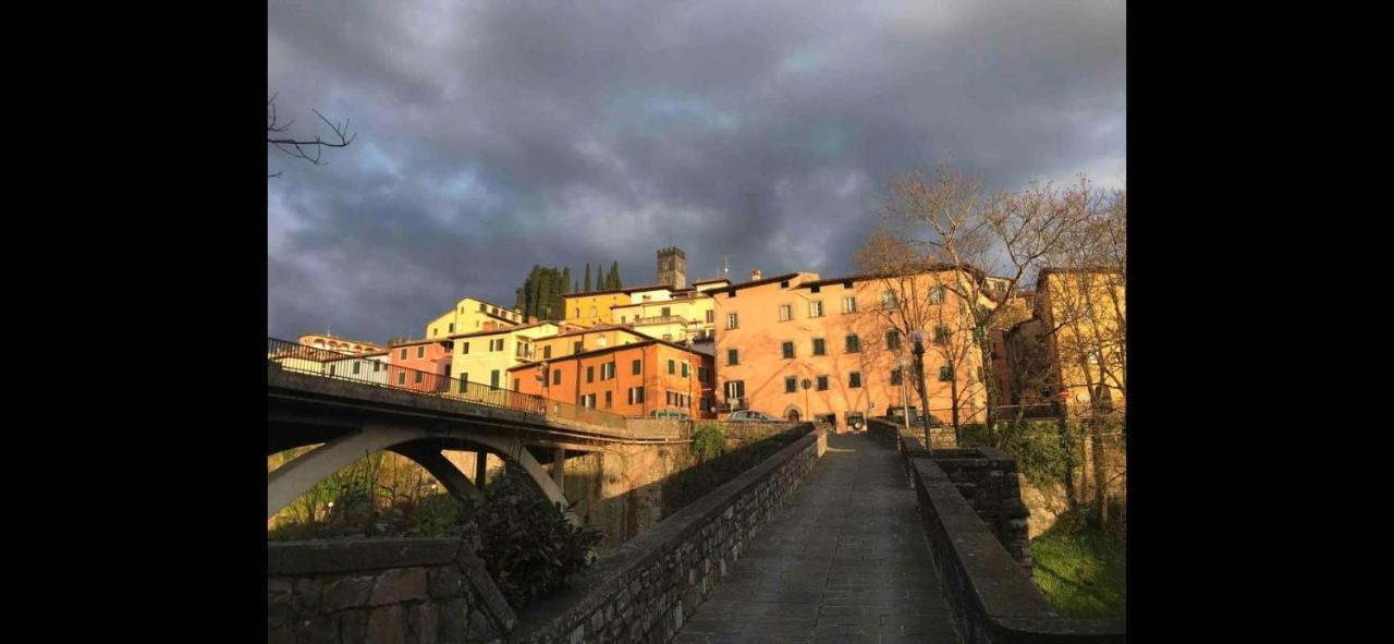 Appartamento Casa Robina Barga Esterno foto