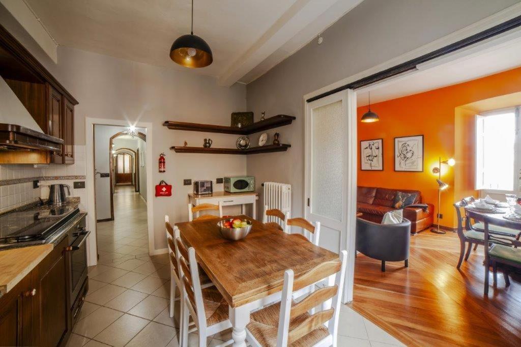 Appartamento Casa Robina Barga Esterno foto